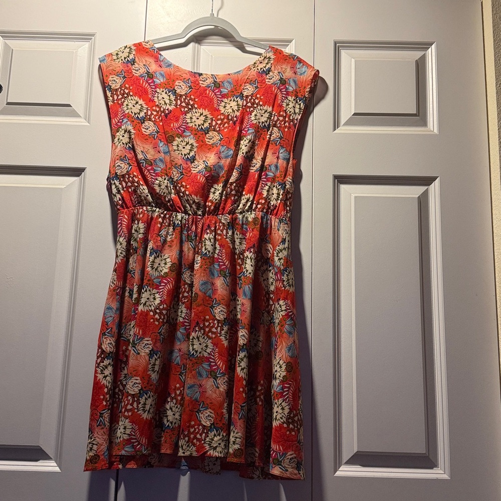 Alice + Olivia Red Floral Silk Mini Dress Size M Flutter Sleeves